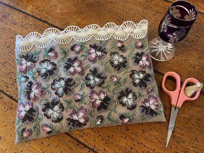 Pochette aux Pens&eacute;es Kit ( только бисер ) PochPens&eacute;es Kit фото